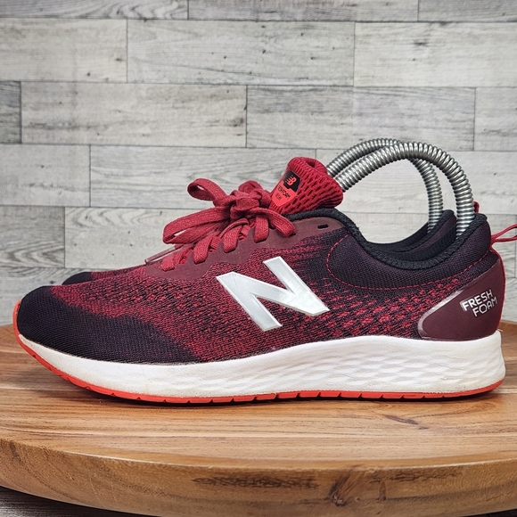 New Balance Womens Size 6 Fresh Foam Arishi V3 Red Running Shoes Boys Size 4.5 - Picture 6 of 16